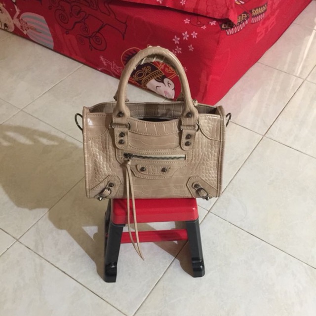 Balenciaga croco premium bag