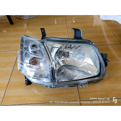 Lampu besar Daihatsu Grand max sebelah kanan ori Astra Daihatsu
