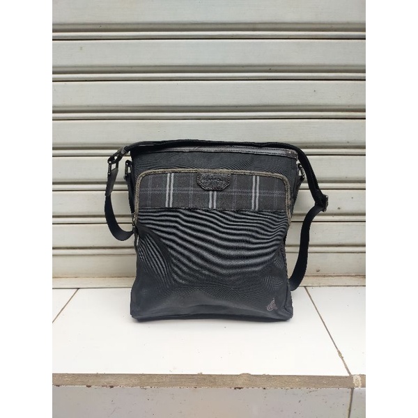 Bean Pole Sling Bag