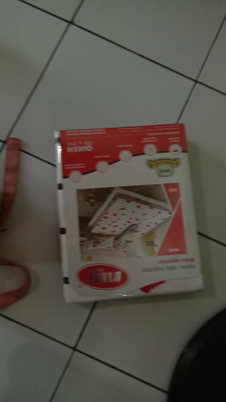 Sprei Kintakun Dluxe 160x200x20 Cm Motif Milky Cream - Nimbus - Rope - Rose