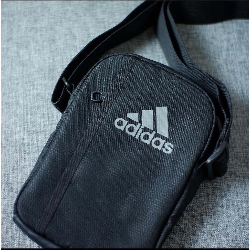 Adida*s Essentials Slingbag