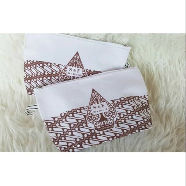 Pouch kanvas/souvenir pouch/souvenir nikah/souvenir aqiqah/pouch kosmetik/souvenir free desain