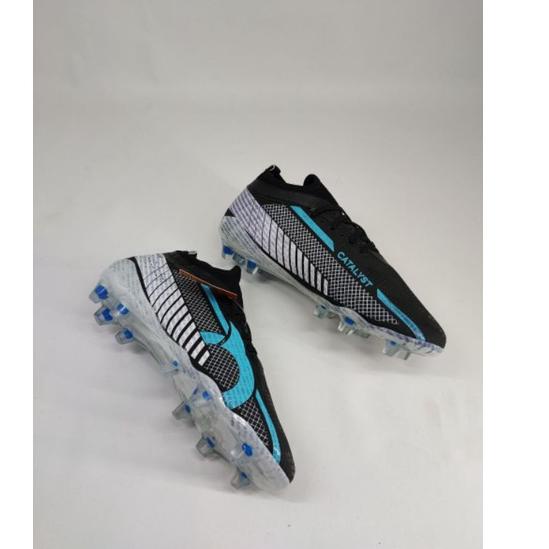 Sepatu bola Ortus catalyst liberte//SEPATU BOLA ORTUS CATALYST LIBERTE WHITE