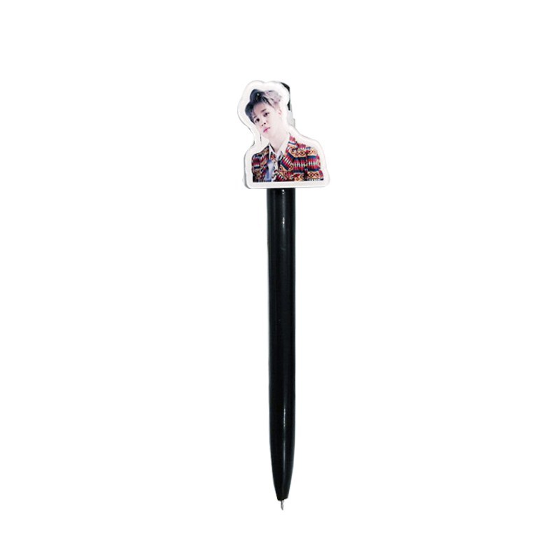 

KPOP CUTIE STORE KPOP BTS bt21 Pulpen / Bolpoin Tinta Hitam Bentuk V SUGA Jin JIMIN untuk Kantor
