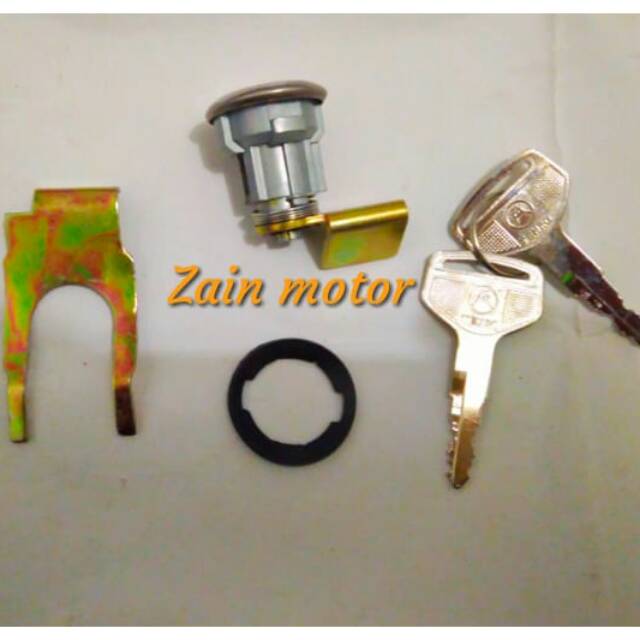 Kunci tutup plat tangki bensin toyota kijang  super grand rover dan kijang kapsul