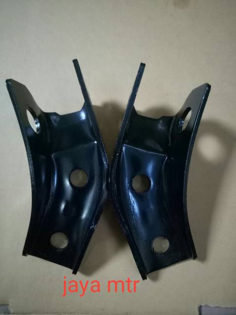 Bracket stabil isuzu panther 2.3/2.5 panther kotak