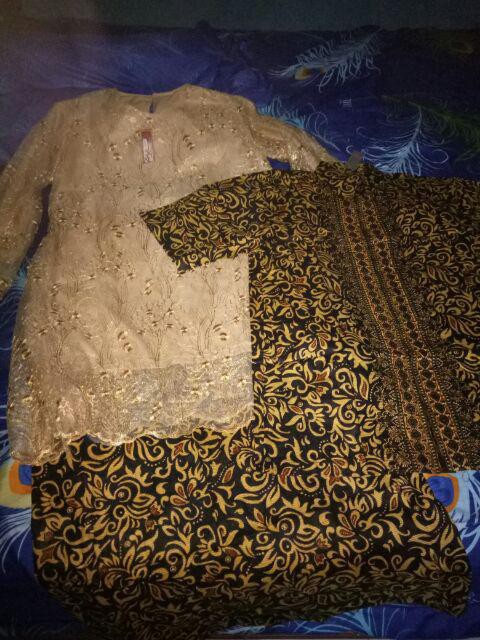 Set Batik Couple Keluarga Fitria Kebaya Brukat Tile Mutiara Rok Duyung [ada Anak]