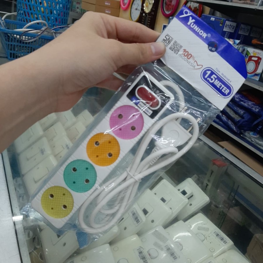 Stop Kontak yunior 4Lubang 1.5m