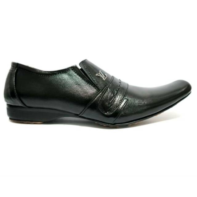 Sepatu Pantofel LOUIS VUITTON Kulit Asli / Pantofel Pria / Sepatu Formal LV Kulit Asli Murah - 323