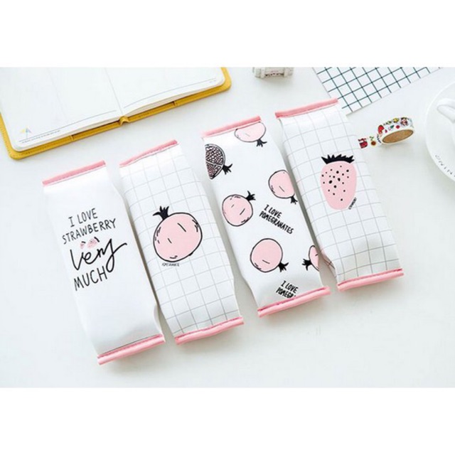 

Tempat Pensil PU Stoberi dan Delima
