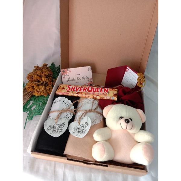 

[COD] HAMPERS GIFT BOX (KADO ULTAH/WISUDA/ANNIV) HAMPERS HIJAB