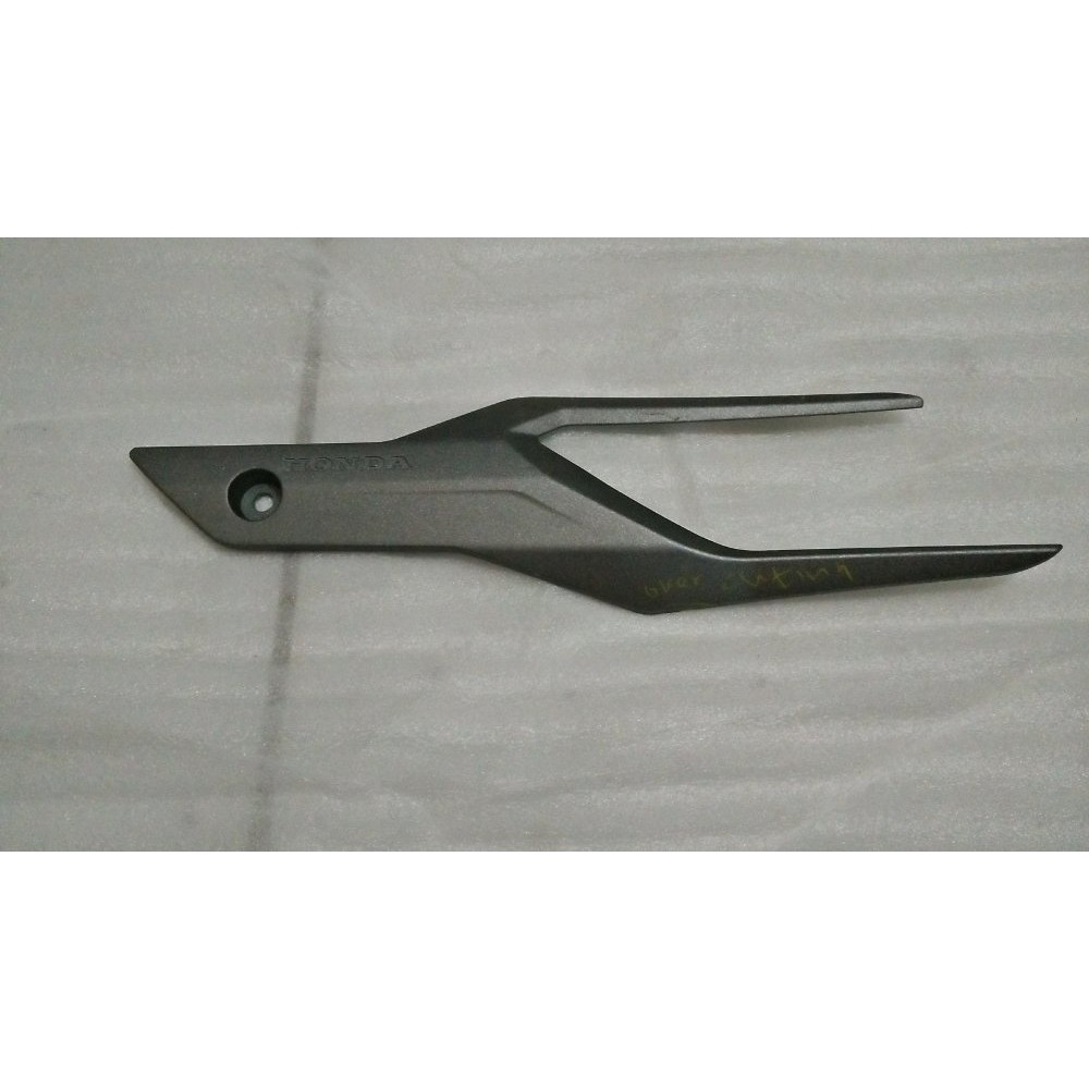 aksesoris lis body variasi tutup knalpot vario 150