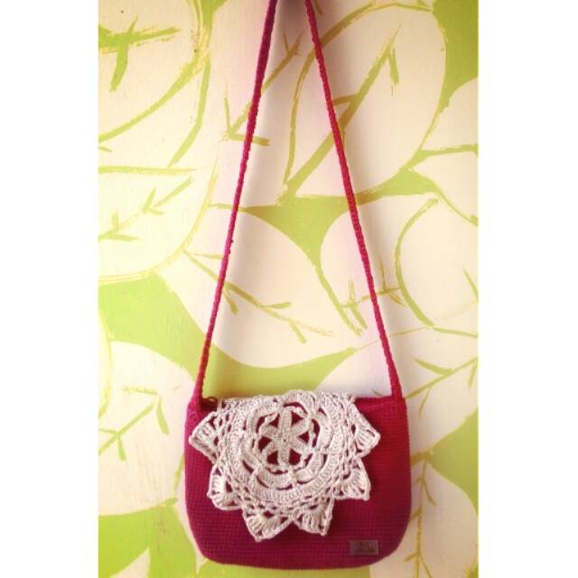 tas rajut UMO selempang renda