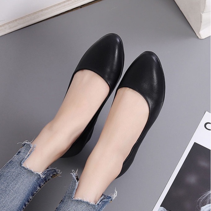 Workswell Sepatu Kerja Wanita Leather Low Heels 1.5 cm - 3 cm / Basic Softy Heels Shoes 1.5 cm - 3 cm 5190 (36-40)