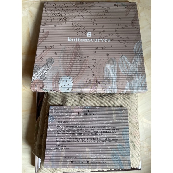 BUTTONSCARVES THE OPUNTIA PLEATED (PL VVGC)