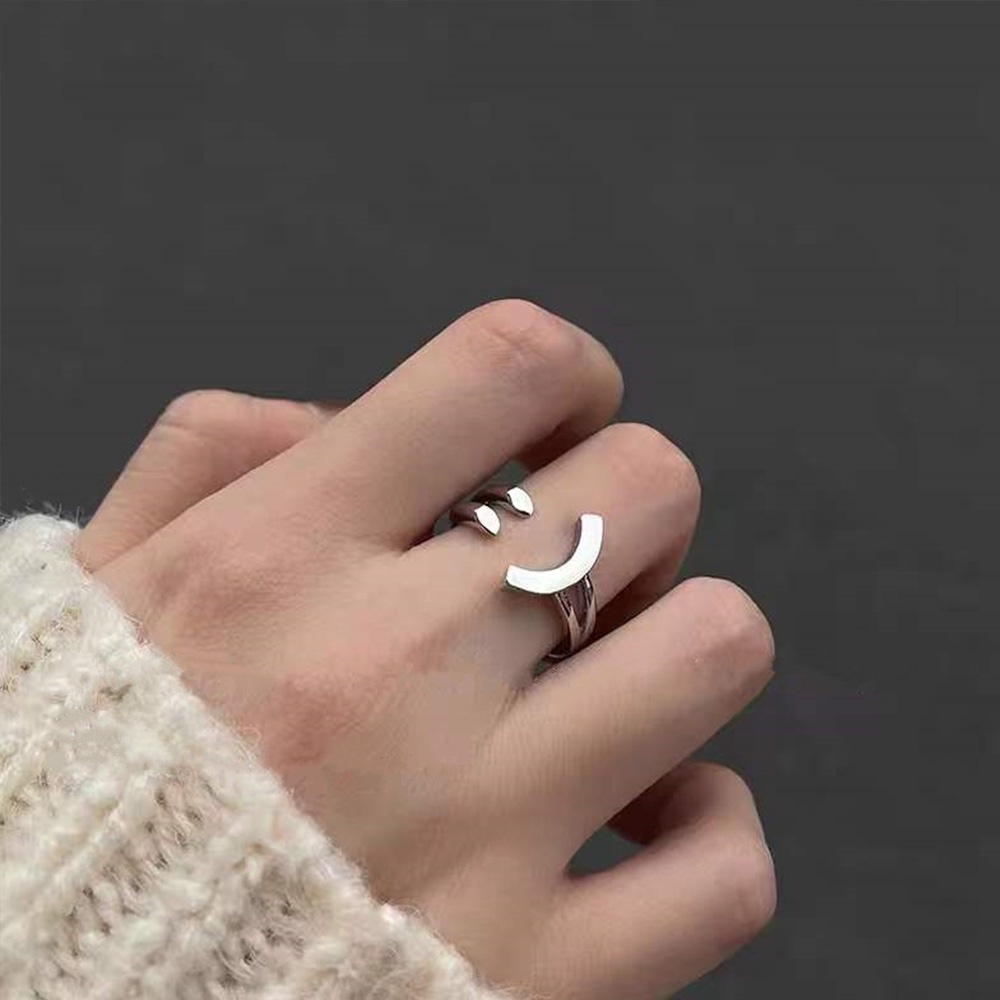 Cincin Model Terbuka Desain Smiley Warna Silver Untuk Wanita