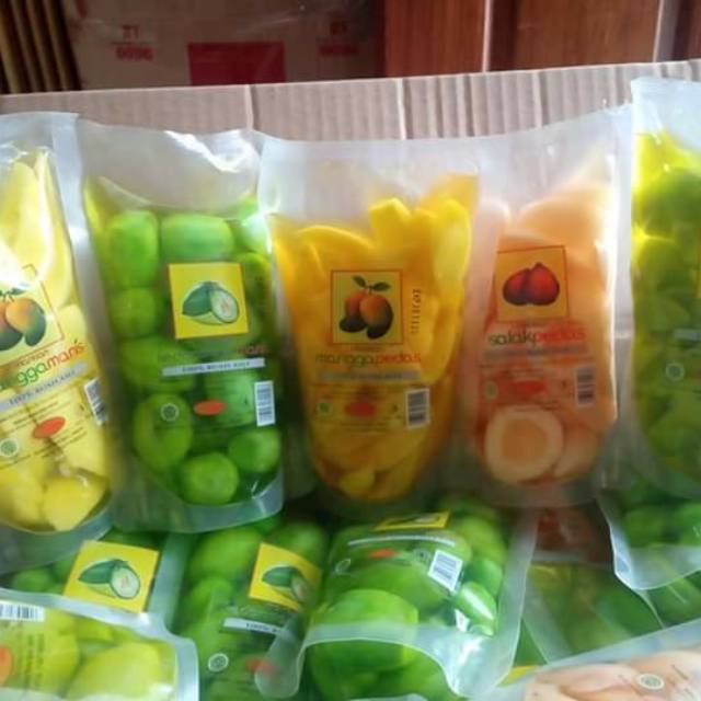 

Manisan buah manis dan pedas