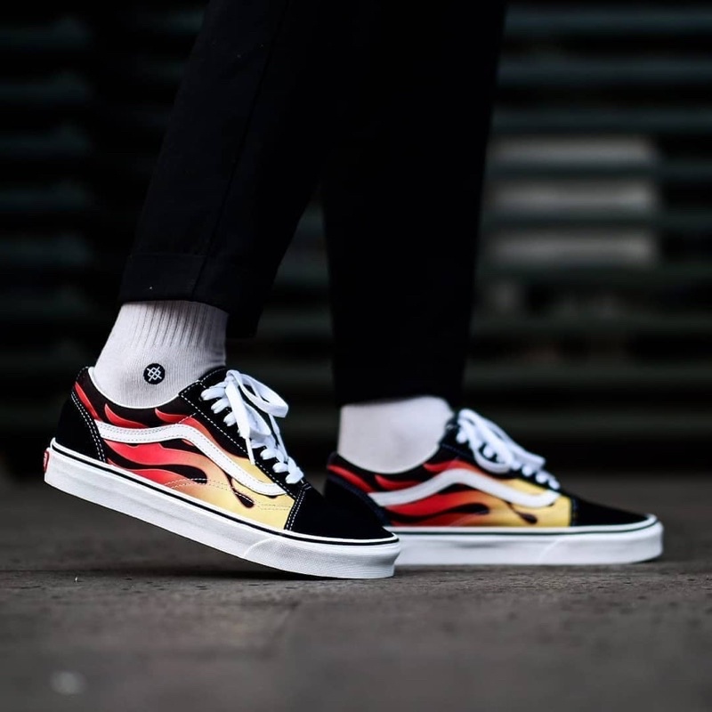 V4NS OLDSKOOL FLAME BLACK/WHITE CLASSIC ORIGINAL 100%