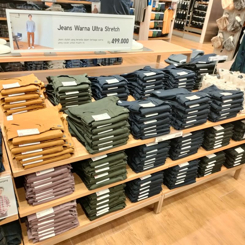 Celana Uniqlo Jeans warna ultra Stretch (skinny fit ) Jasa titip