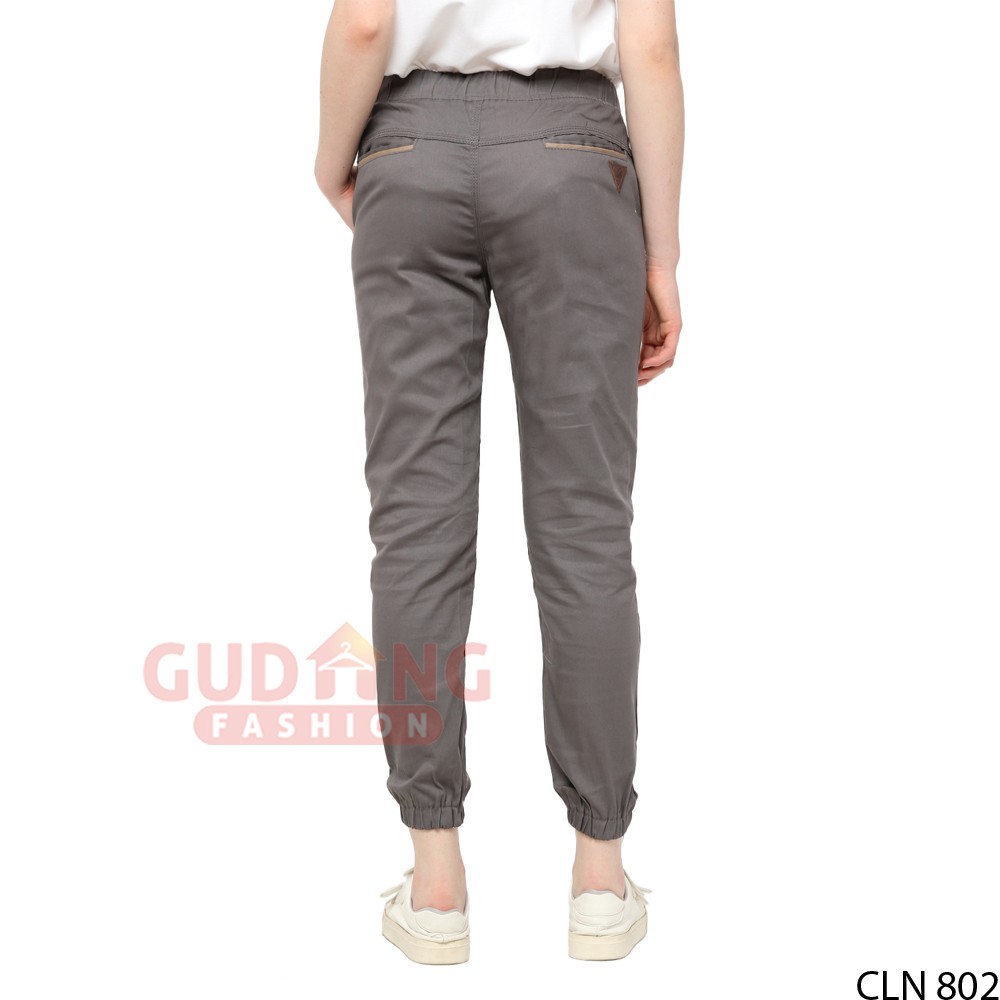 Celana Pendek Jogging Wanita - CLN 802