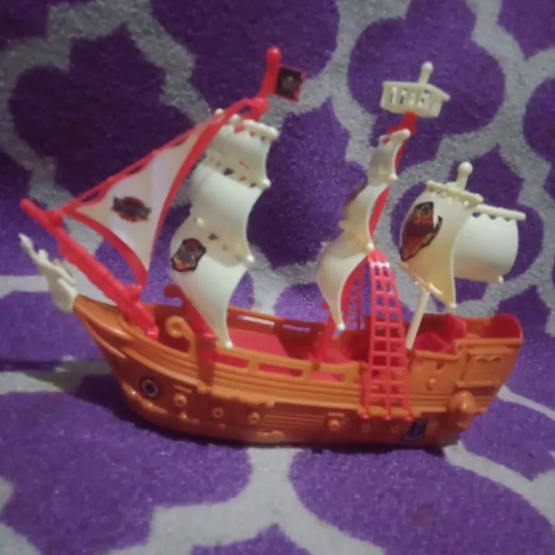 Mainan anak_perahu layar mainan_perahu mainan

