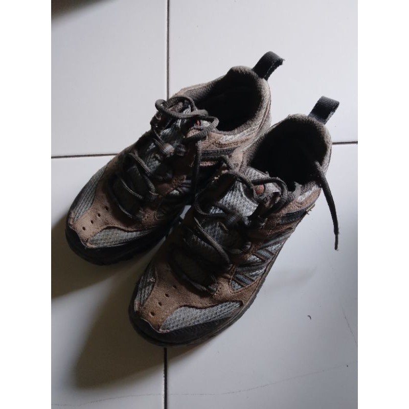 Merrel MOAB 2 GORE-TEX women's walking shoes