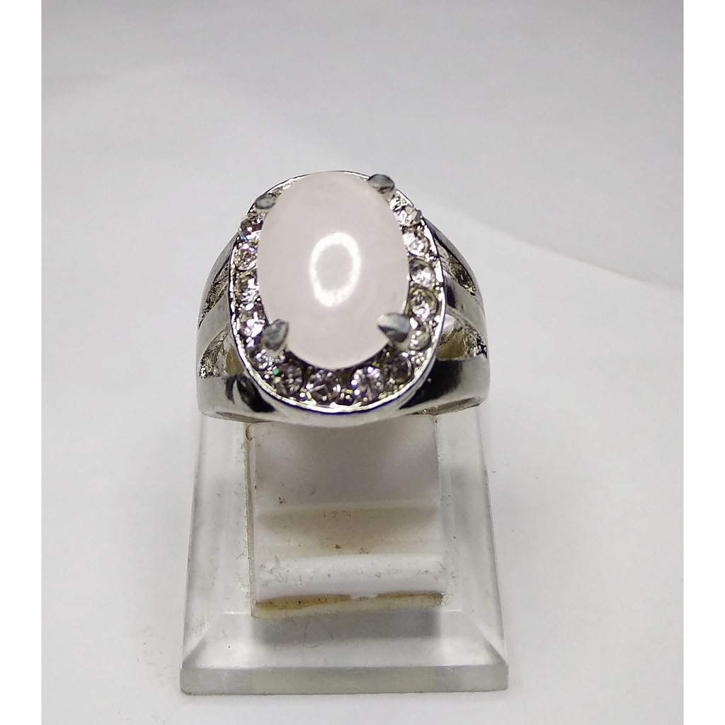 cincin batu giok elegan warna putih