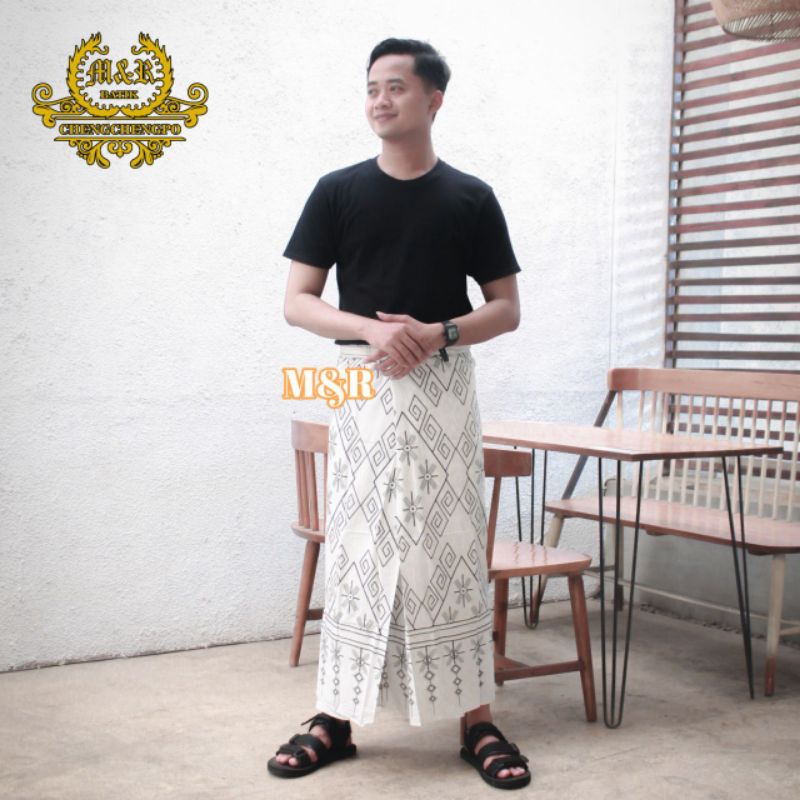 Sarung batik Exclusive M&amp;R Sarung pria motif kasmaran putih