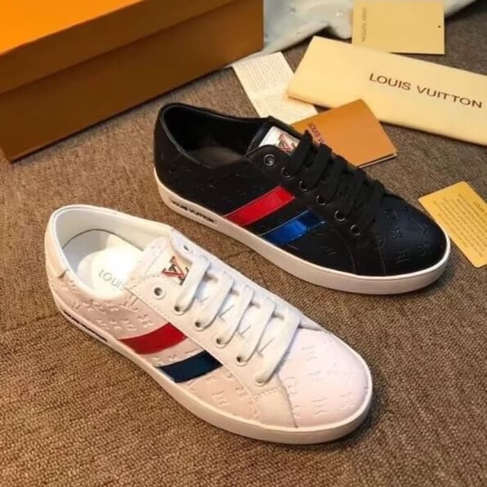 Sepatu LOUIS VUITTON Sport -