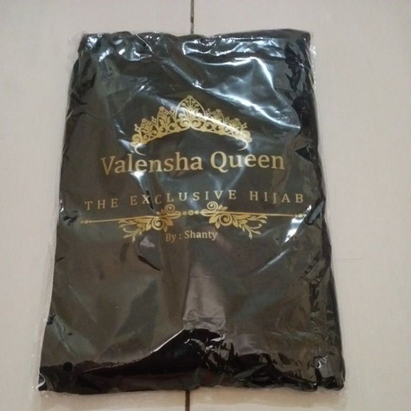 KHIMAR JERSEY JUMBO V KHIMAR SYARI SIZE L VALENSHAQUEEN VALENSHA QUEEN GROSIRJILBAB-Hitam
