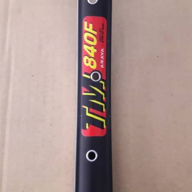 RIMS ARAYA TM 840F 36H