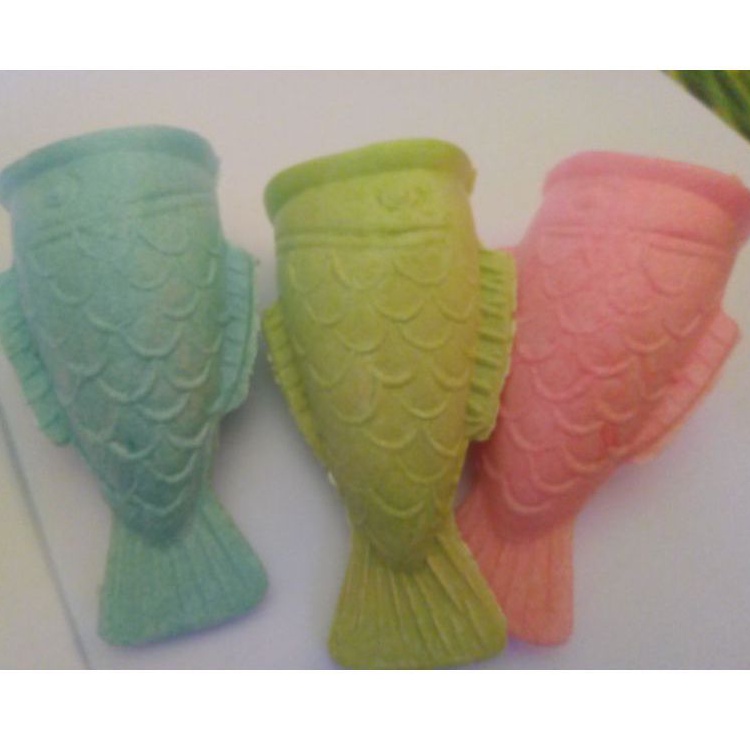 

CONE ICE CREAM FISH SATU BUNGKUS ISI 10 PCS.