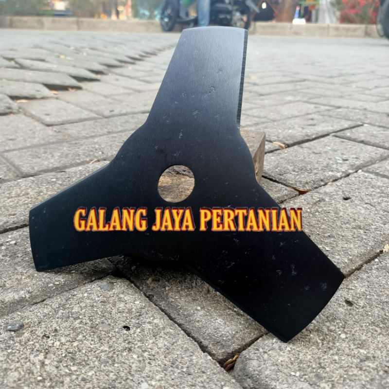 Mata Pisau Potong Rumput Model 3 T