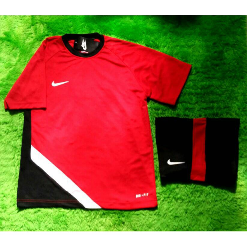 Setelan Futsal Jersey   Celana Hypervenom Merah Hitam