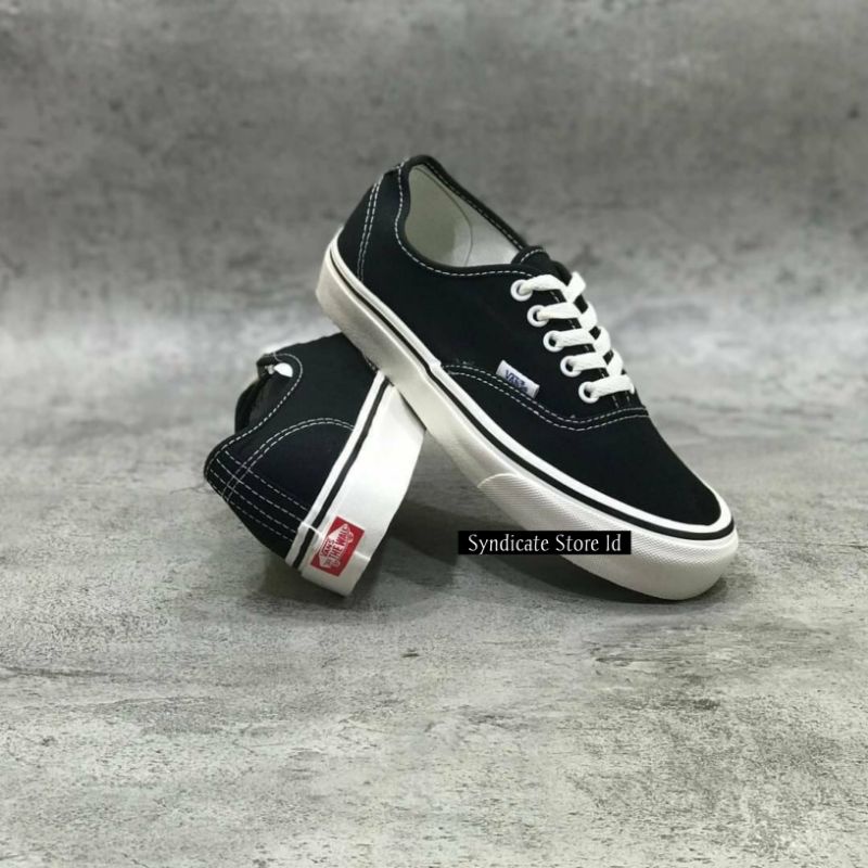 [BONUS BANYAK] SEPATU VANS AUTHENTIC Classic Black White BNIB