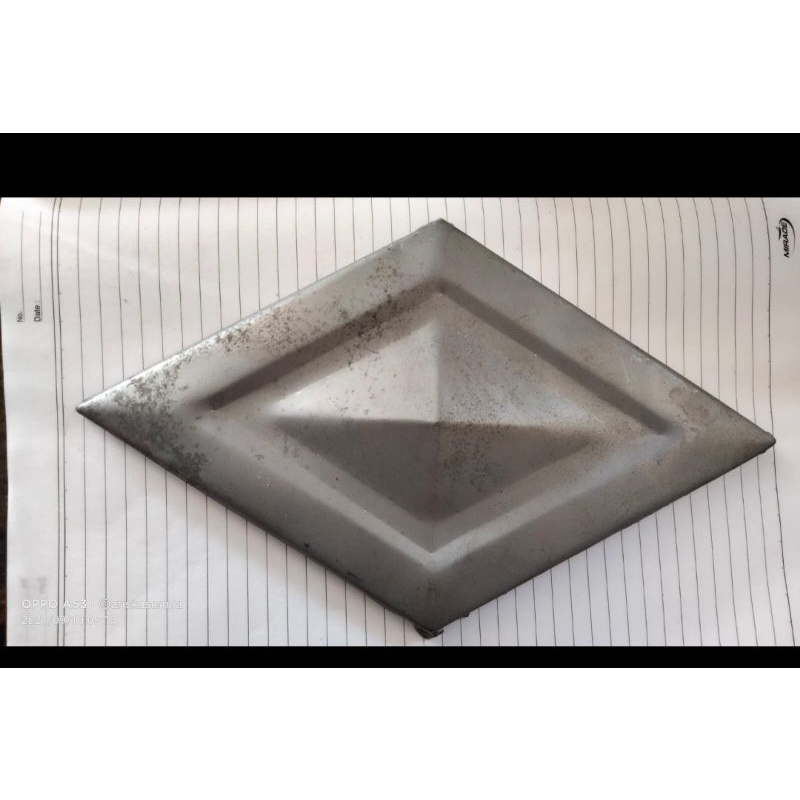 Ornamen Besi Plat Wajik