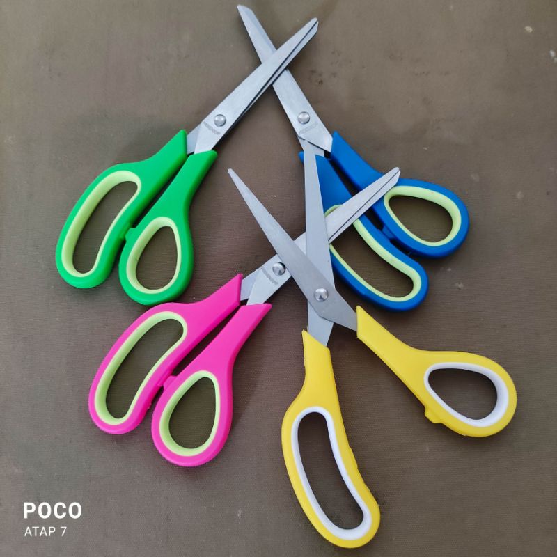 

Gunting Warna-Warni 7,5inch
