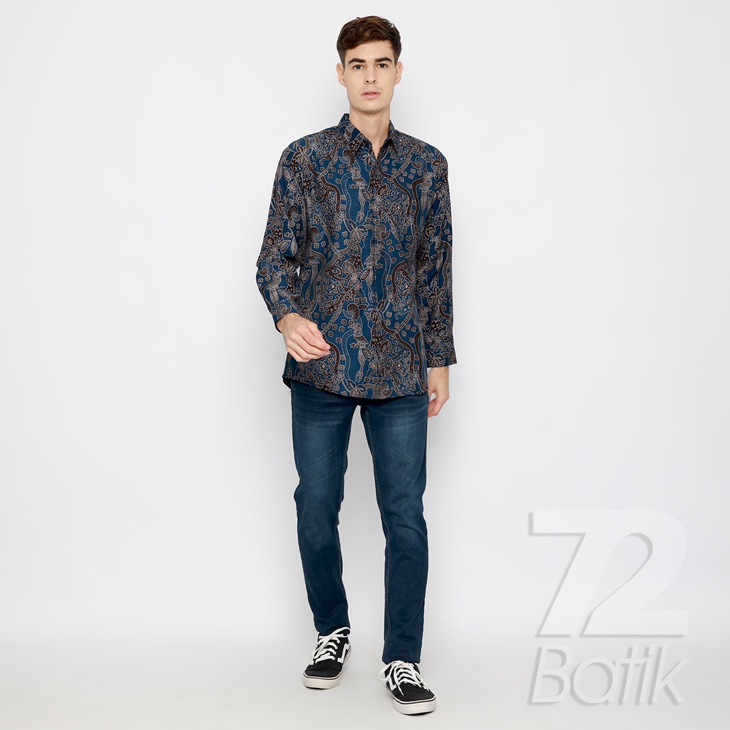 BATIK PRIA LENGAN PANJANG Kemeja Hem Slimfit Premium Motif Burung Asmat Warna Biru Hitam 721028 CAP 72 - Baju Kemeja Atasan Pakaian Setelan Batik Pria Cowok Laki Laki Remaja Keluarga Kantor Lengan Panjang Modern Slimfit Slim Fit Premium Kekinian