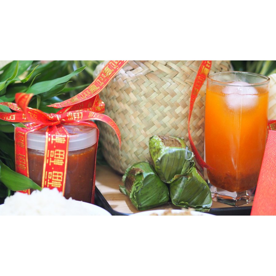 

Hampers kendi isi besek 8 lemper, 8 snow dan sirop kietna