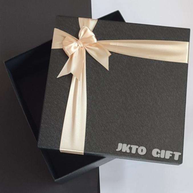 

[COD] Kotak Kado/Gift Box Ukuran 30 X 30 X 15 [COD]