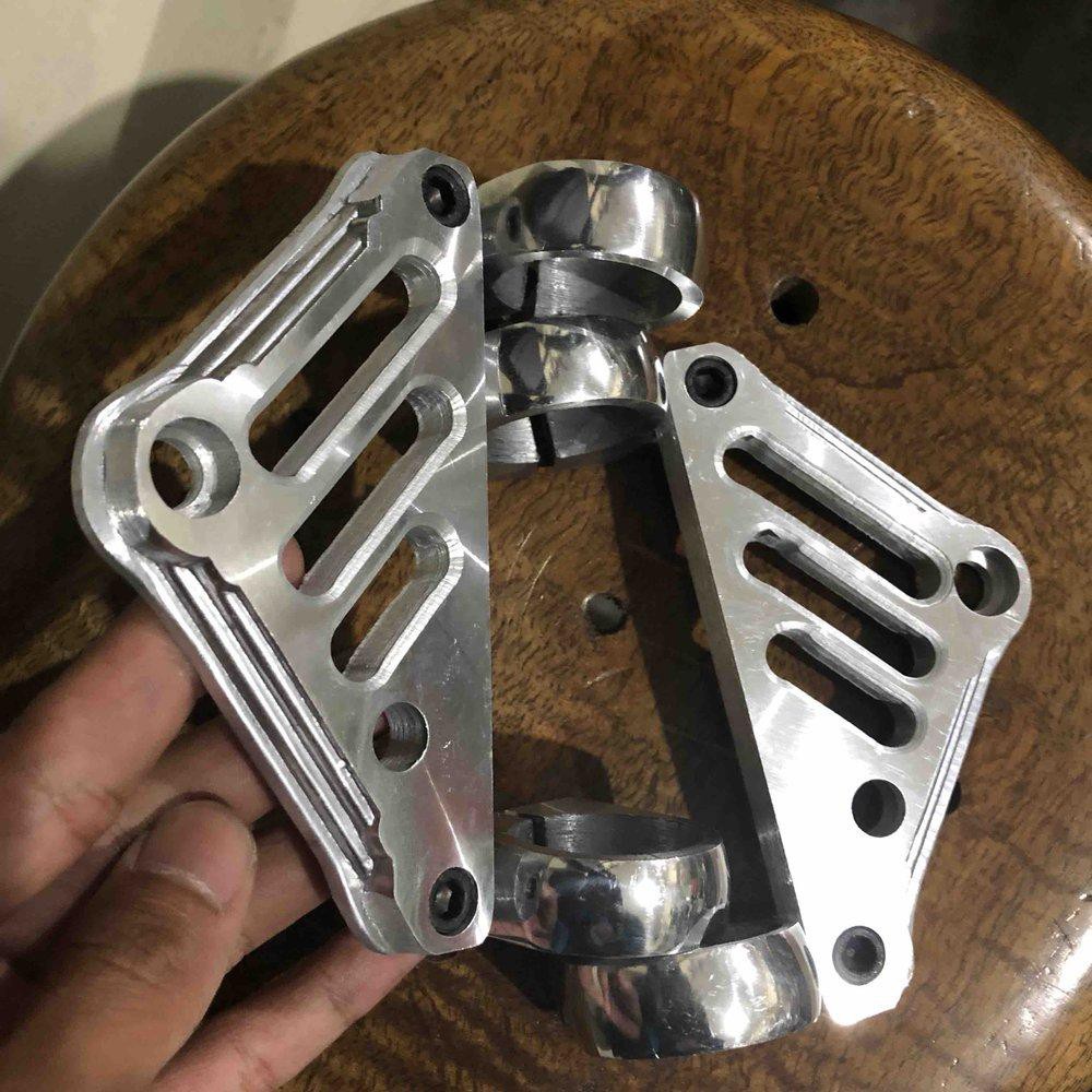 Kupingan Lampu CNC pnp Skok CB GL GL100 GL Pro Megapro Tiger