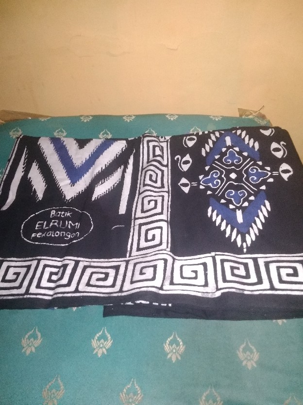 Sarung Batik Pekalongan. Motif Pintu Aceh