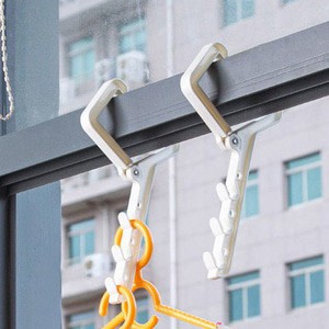 ARM HANGER Gantungan Jemur Pakaian Baju Topi Kait Clip-On Jendela Pintu (XL16)