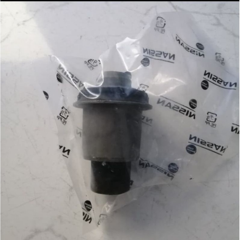 Bushing cross member Grand LIVINA