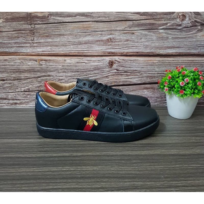 gucci ace bee black