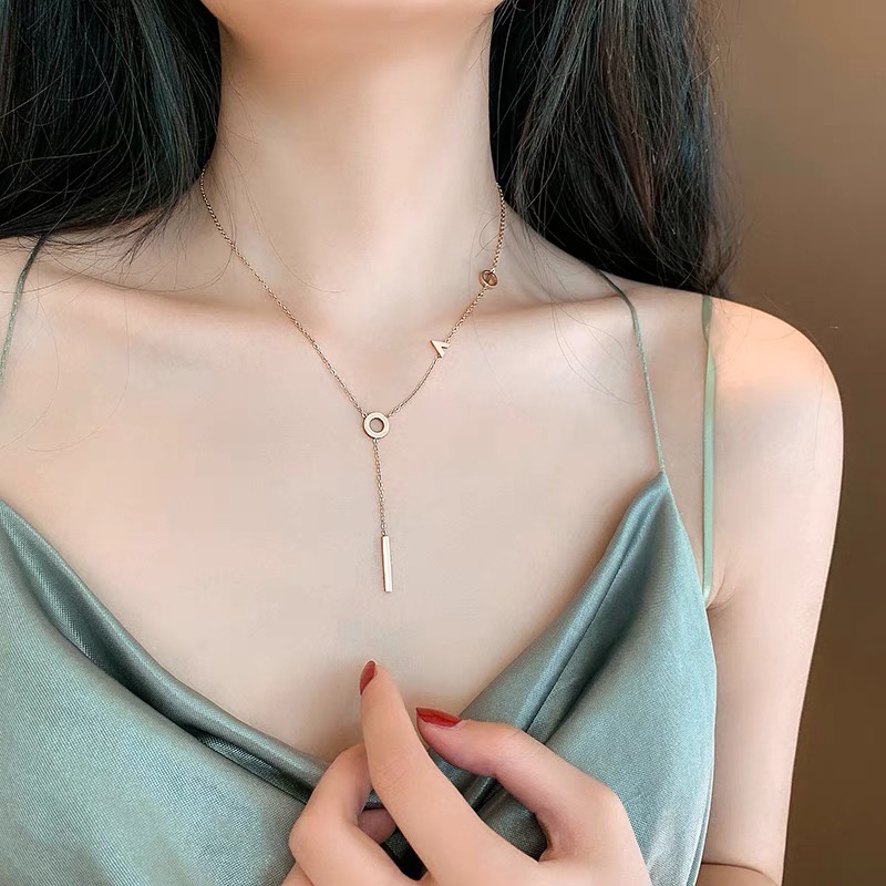 Kalung Titanium Premium Huruf LOVE Anti Karat Korea Wanita Perhiasan