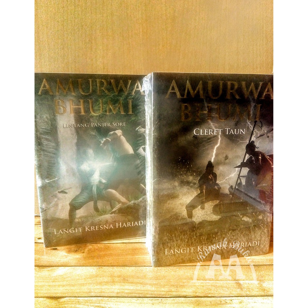 Amurwa Bhumi paket (2 buku : Lintang Panjer Sore,  Cleret taun)