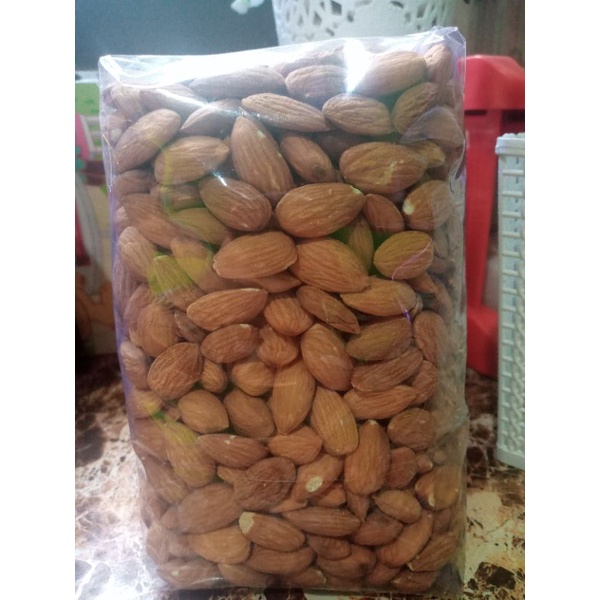 

kacang almond panggang kupas1kg