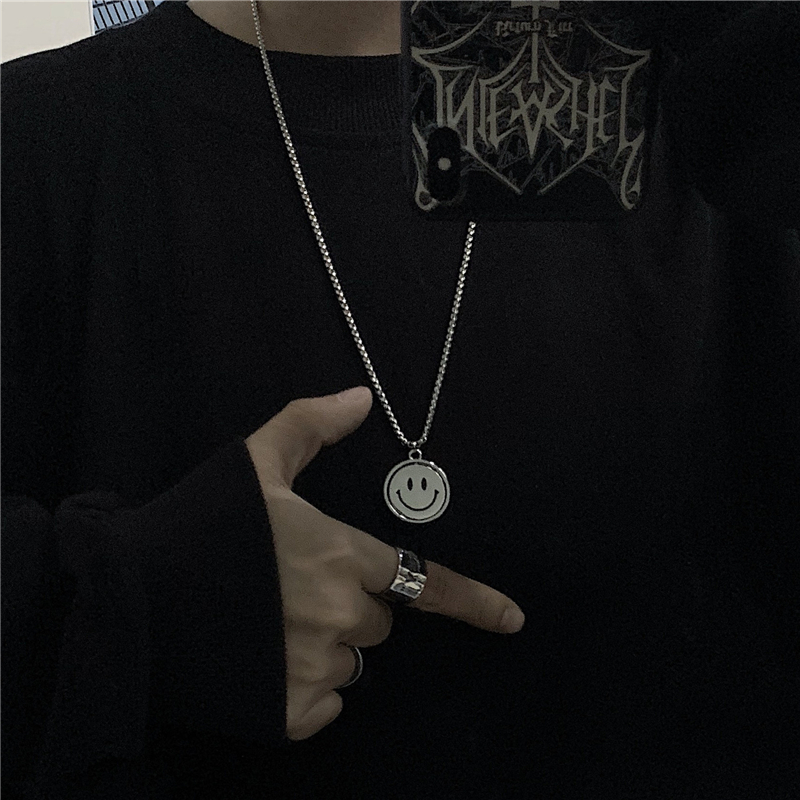 Kalung Rantai Liontin Smiley Face Bahan Titanium Steel Gaya Hip Hop