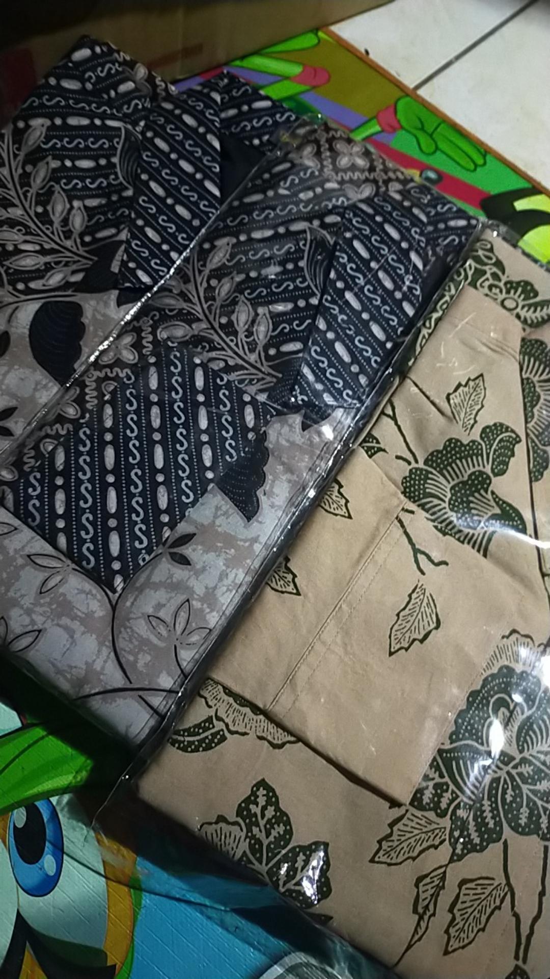 Kharisma Kemeja Batik Pria Lengan Panjang Slimfit Katun Printing Hem Baju Atasan Kantor Modern